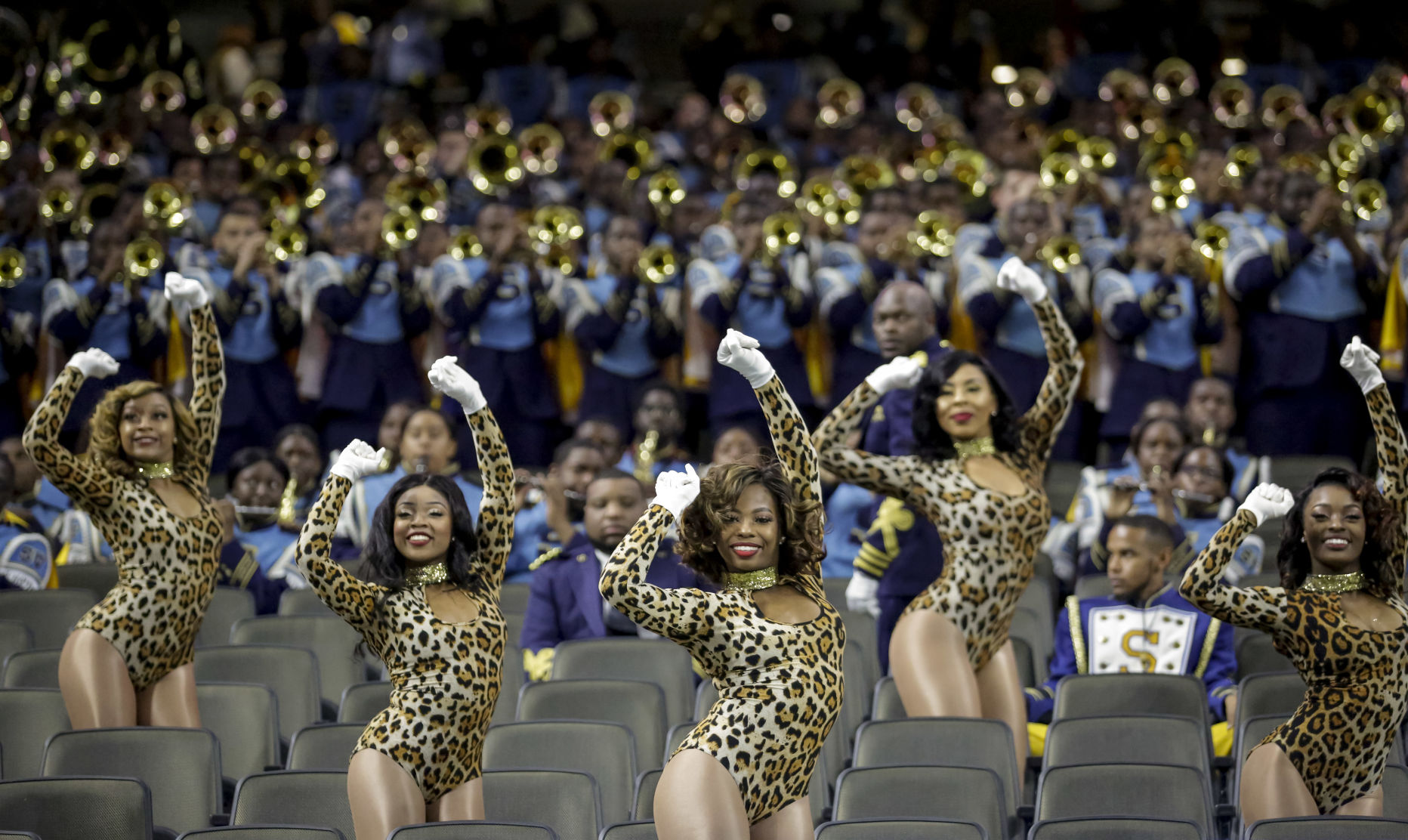 NO.bayouclassic.120119.713.jpg